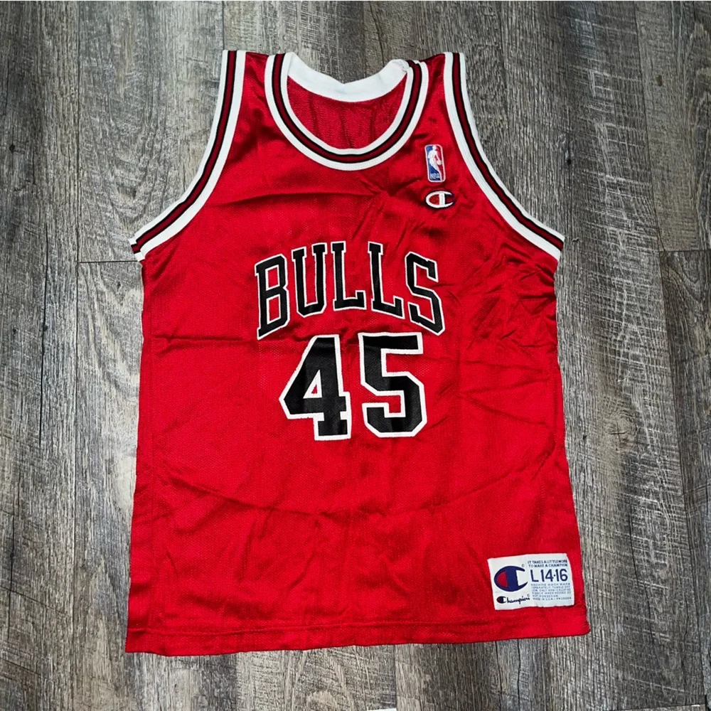 Vintage 90’s Chicago Bulls Michael Jordan #45 Youth Jersey Size L (14-16)